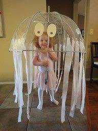 Zseniális: DIY medúzajelmez!  Bár arról nem vagyok meggyőződve, hogy a legtöbb gyerkőc ujjongana azért, hogy medúzának öltözhessen... :)